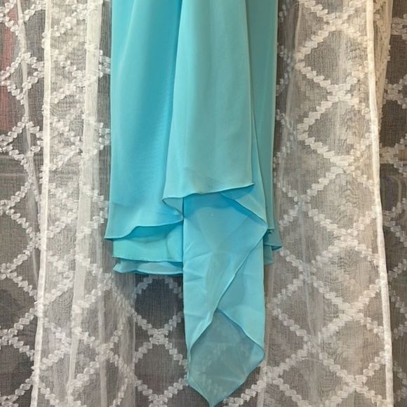 David’s Bridal Strapless Crinkle Chiffon Dress - Picture 4 of 12